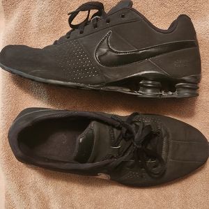 Nike Shox #317547‐034 All Black Running Shoes | Mens Size 9.5